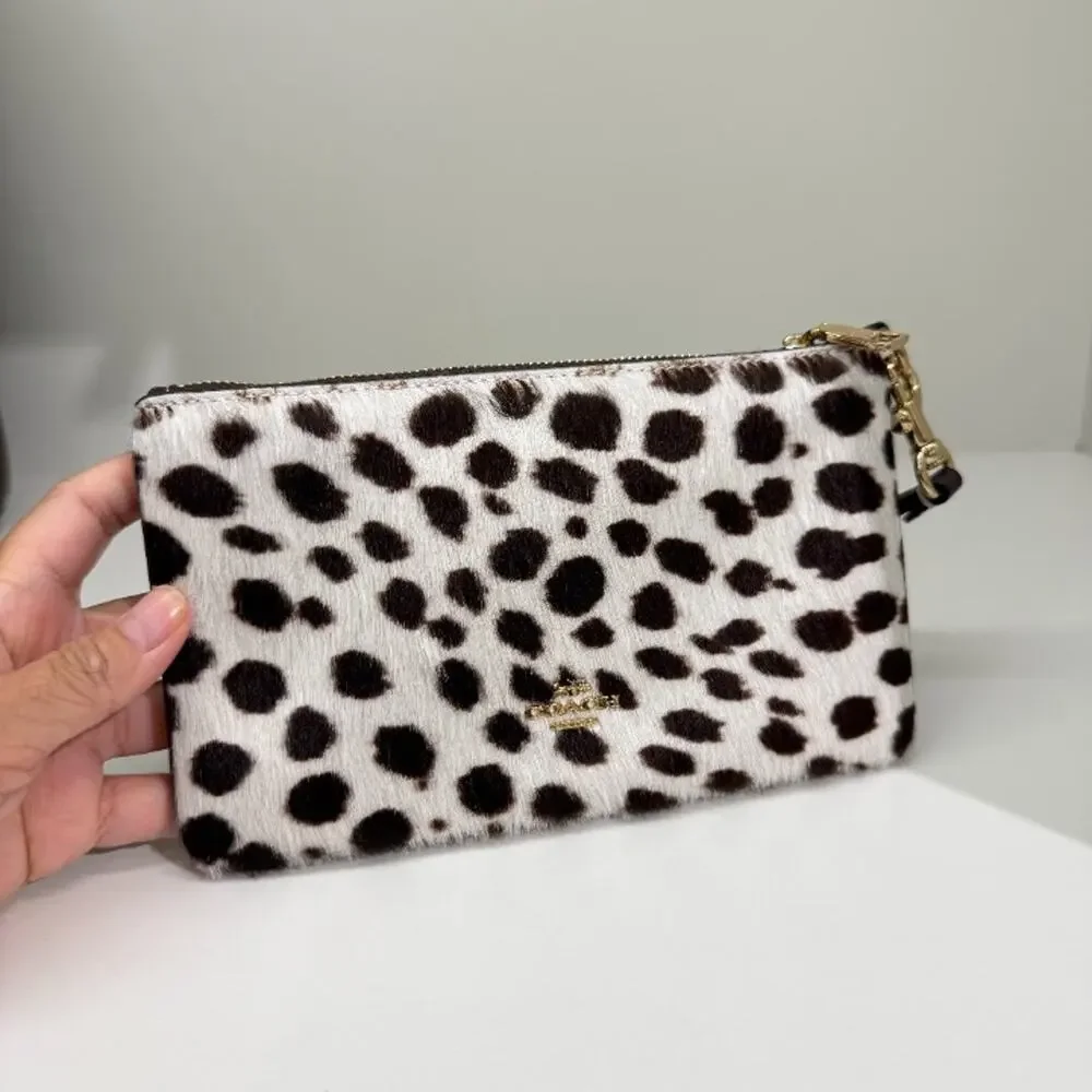 NEW‼️Coach Ashton Wristlet In Haircalf CEN13 Dark Brown Chalk